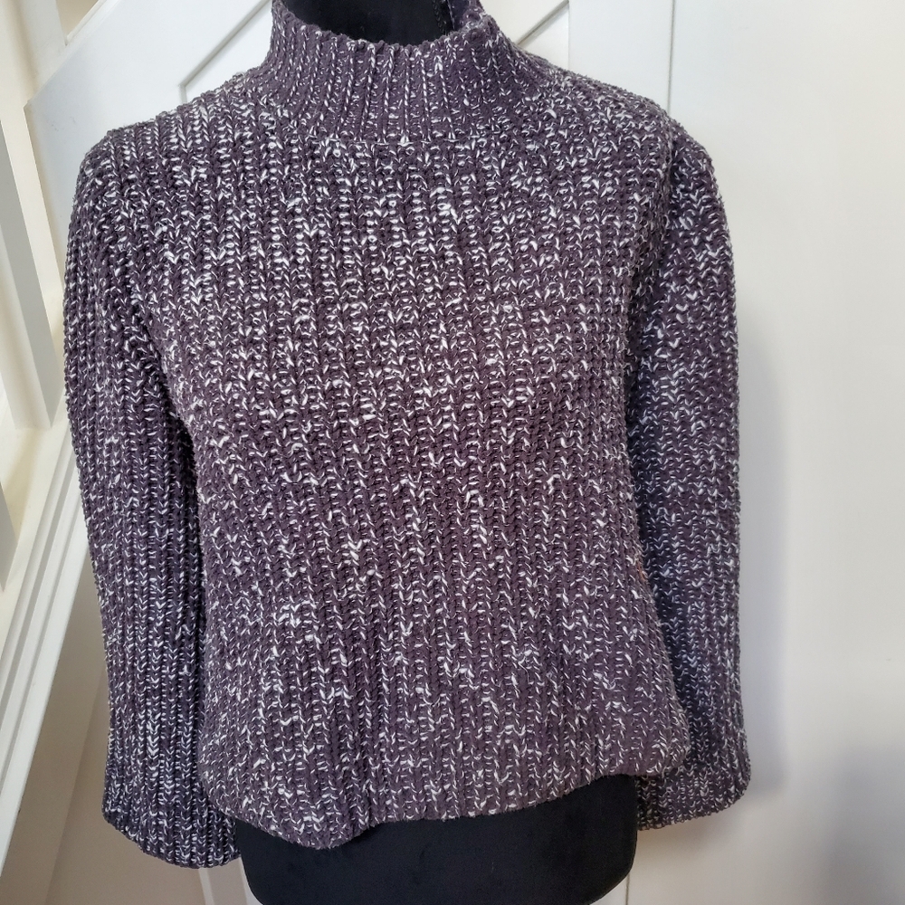Cropped Chunky Knit Bell Sleeve Sweater